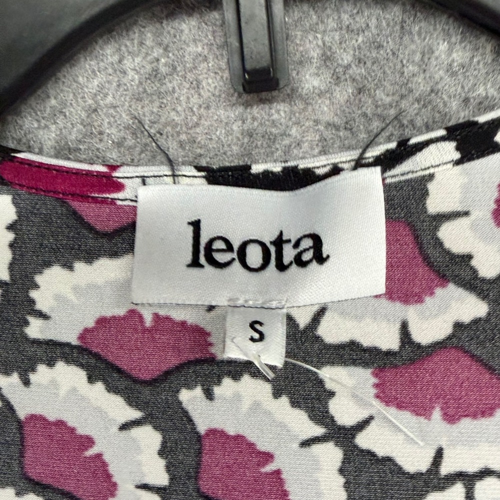 Leota Emma Knit Dress Womens S Magenta White Floral Fit Flare Faux Wrap Ruched - Picture 10 of 13